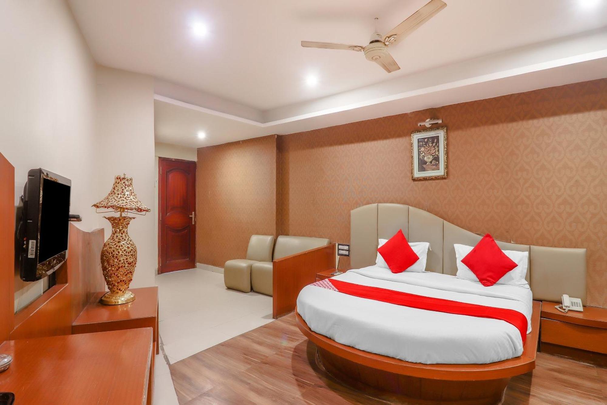 Hotel O Grandeur By Orbit Hotels Near Chennai Shopping Mall Hyderabad Exterior foto
