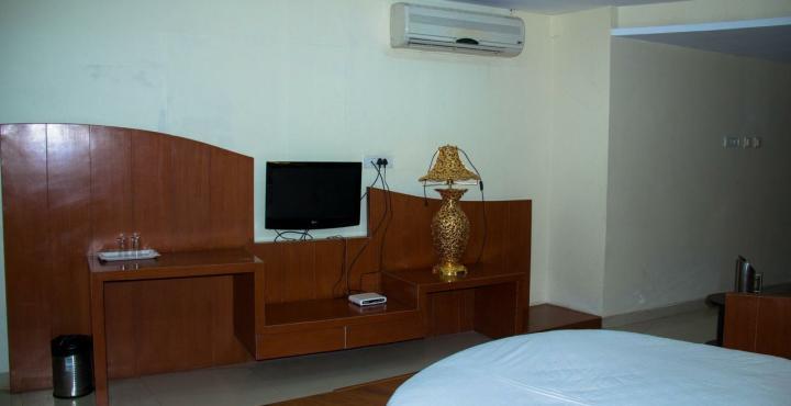 Hotel O Grandeur By Orbit Hotels Near Chennai Shopping Mall Hyderabad Exterior foto